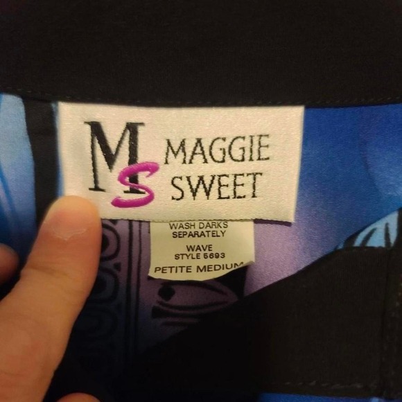 Vintage‎ Maggie Sweet colorful geometric button down womens blouse. - Picture 7 of 8